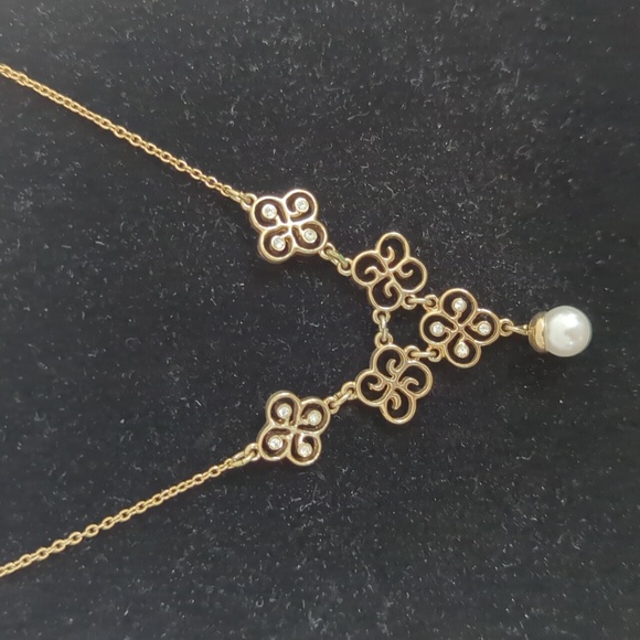 Avon Jewelry - Vintage Avon Romantic Pearlesque Filigree Necklace